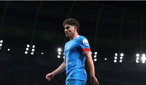 Barca vẫn nỗ lực theo đuổi Alvarez.