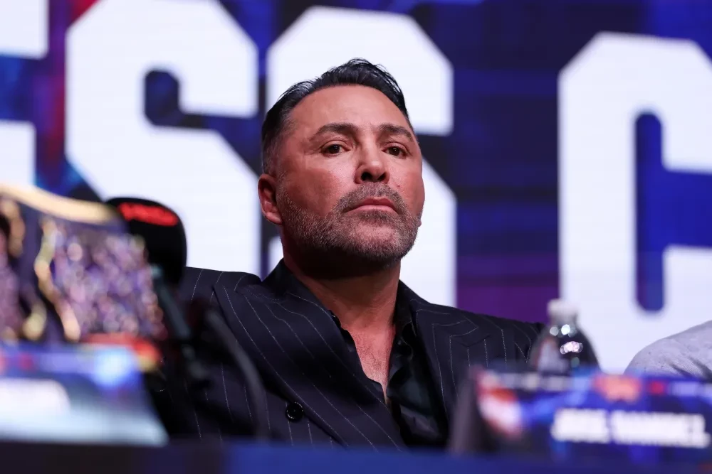 Oscar De La Hoya tại buổi họp báo trận Ryan Garcia gặp Rolando Romero
