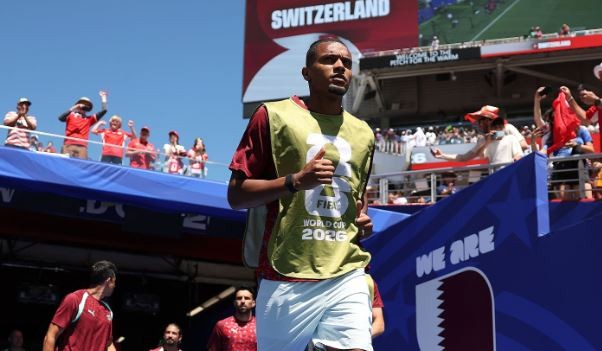 Manuel Akanji (6.6/10 điểm): Một sai lầm tai hại chỉ sau chưa đầy 100 giây! Akanji phá bóng hỏng. Anh phải cảm ơn Kobel vì đã không để thủng lưới từ quá sớm. Sau đó, Akanji cũng gặp nhiều khó khăn trước Edmilson Junior.