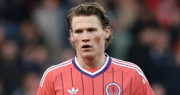 McTominay tạo nên lịch sử ở ĐT Scotland.