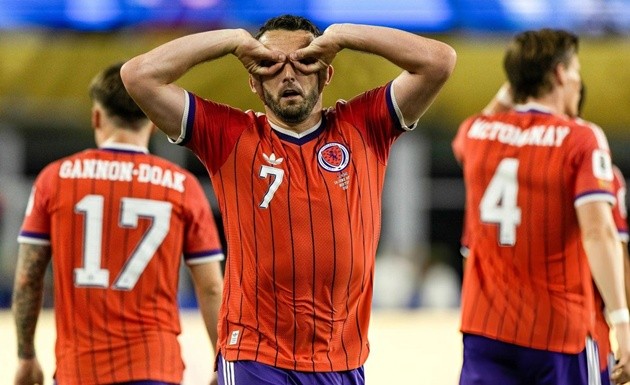 Scotland giành 3 điểm trước Haiti.