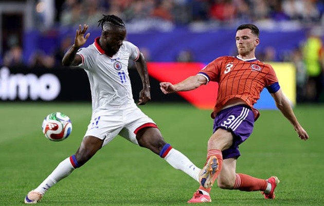 Andrew Robertson (7.5): Thủ quân của Scotland có một vài khoảnh khắc vất vả trước tốc độ của các cầu thủ Haiti. Tuy nhiên, đẳng cấp của anh đã lên tiếng đúng lúc ở những thời điểm nhạy cảm cuối trận để bảo toàn cách biệt.