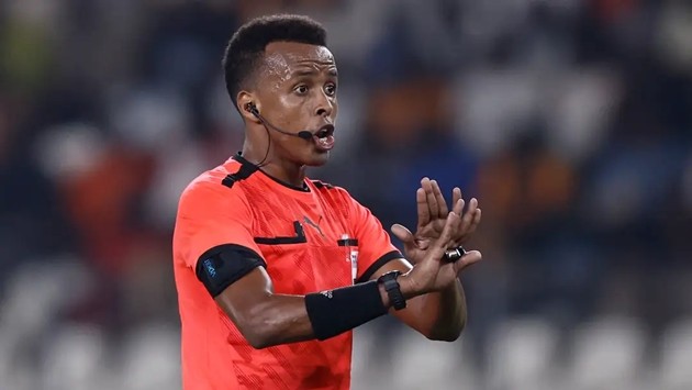 FIFA trả đủ lương cho trọng tài người Somalia.