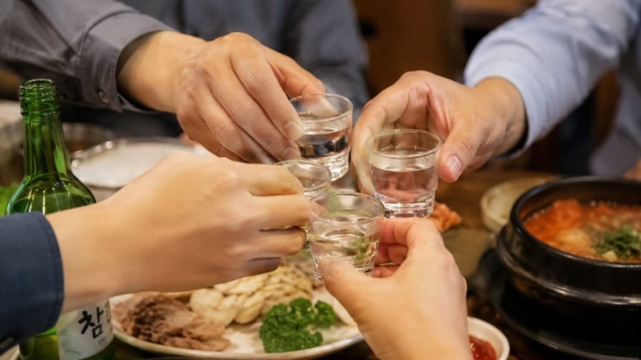 Rượu đầy thể hiện sự trân trọng tràn đầy