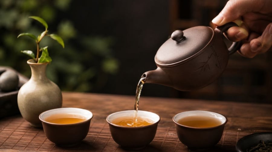 Trà đầy không thích hợp
