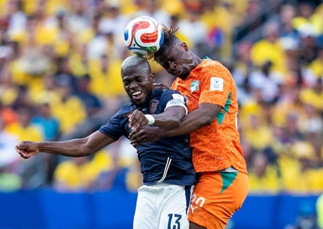 Emmanuel Agbadou (7.5): Hoàn thành tốt nhiệm vụ bọc lót và phòng ngự số đông. Dù có một tình huống chuyền về hơi non trong hiệp hai, anh vẫn giữ được sự tập trung cần thiết.