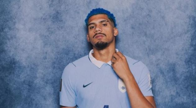 Araujo lỡ World Cup vì rách cơ.