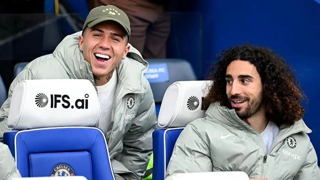 Cucurella gia nhập Real Madrid sau khi có tin ở gần Barcelona.