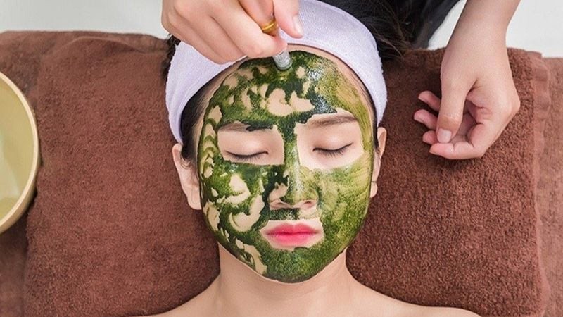 Lá tía tô chứa nhiều dưỡng chất quan trọng như vitamin A, vitamin C, vitamin E, vitamin K