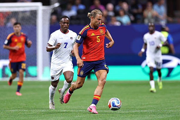 Marcos Llorente (7.2): Hoạt động năng nổ bên hành lang cánh phải, dù anh khá may mắn khi thoát thẻ vàng sau pha phạm lỗi với Jovane Cabral.