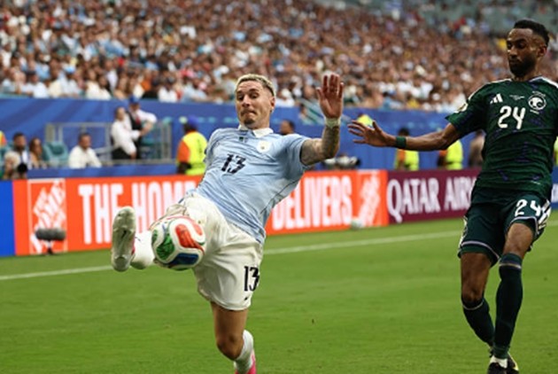 Guillermo Varela – 6.9: Lên công về thủ nhịp nhàng bên hành lang phải. Anh liên tục cung cấp những quả tạt chất lượng, điển hình là đường chuyền dọn cỗ cho Vinas dứt điểm trong hiệp hai.