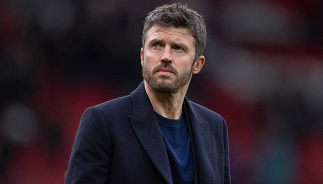 Michael Carrick sẽ phải có những tính toán nhân sự kỹ lưỡng trước thềm mùa giải mới 2026/27.