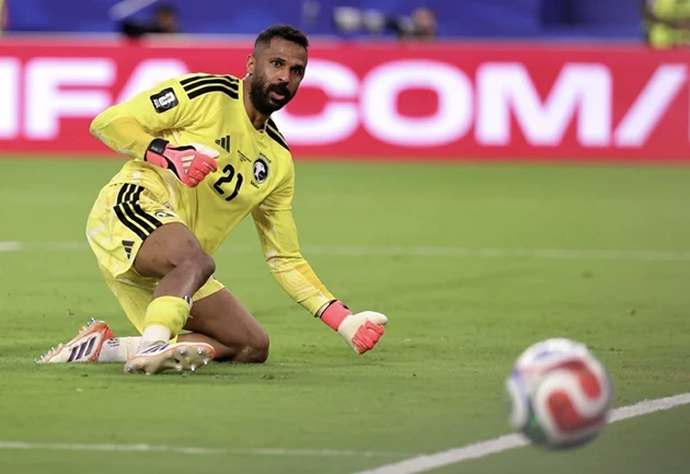 Mohammed Al-Owais có trận đấu xuất sắc trước Uruguay. Ảnh: Saudi Gazette