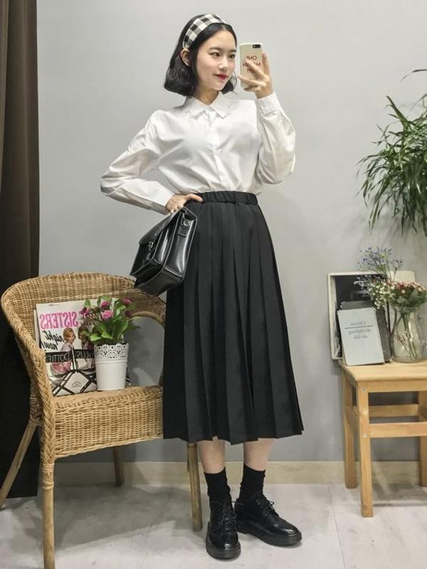 Đây là món đồ kinh điển gần như không bao giờ lỗi mốt và phù hợp với nhiều độ tuổi khác nhau.