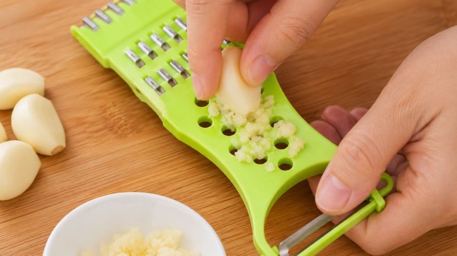 Mài nhuyễn một số thứ ở đây