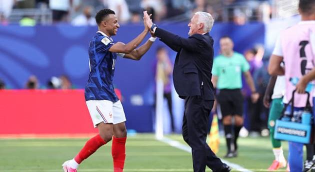  HLV Didier Deschamps đã có những điều chỉnh hợp lý từ hiệp 2.