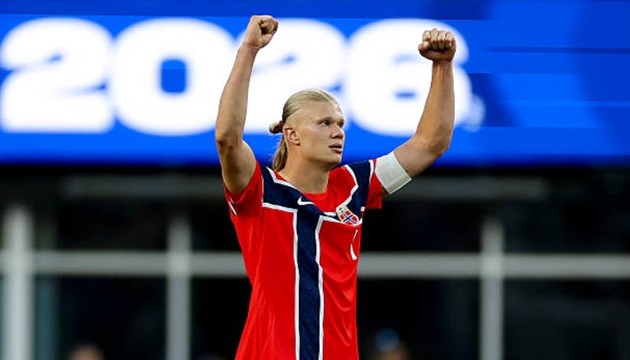 Erling Haaland tỏa sáng rực rỡ ngày ra quân.