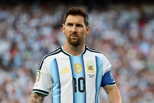 Lionel Messi tỏa sáng trong trận đấu với Algeria.