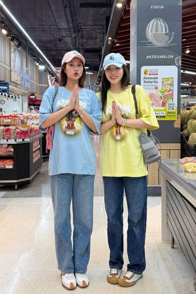  Với thiết kế đơn giản, áo thun mang lại cảm giác thoải mái nhưng vẫn có thể tạo nên diện mạo thời thượng nếu được kết hợp khéo léo.
