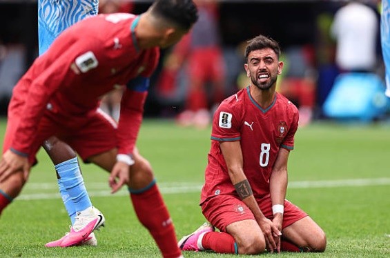 Bruno Fernandes (6.8): Đội trưởng của Man Utd thi đấu đầy nỗ lực nhưng lại thiếu đi sự sắc sảo thường thấy. Anh thường xuyên bị vây ráp chặt chẽ, dẫn đến việc không thể tạo ra những cơ hội thực sự rõ rệt cho các đồng đội phía trên.