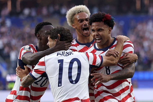 Tuyển Mỹ thắng tưng bừng Paraguay ở trận mở màn World Cup tại bảng D.
