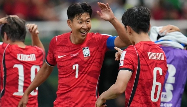 CĐV Hàn Quốc kỳ vọng Son Heung-min sẽ phá lưới Mexico.