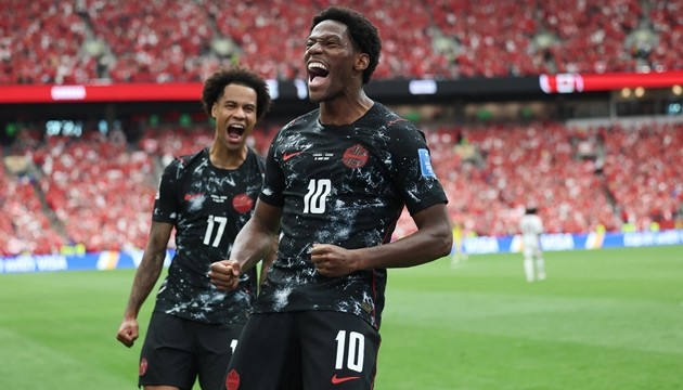Canada vùi dập Qatar 6 bàn không gỡ.
