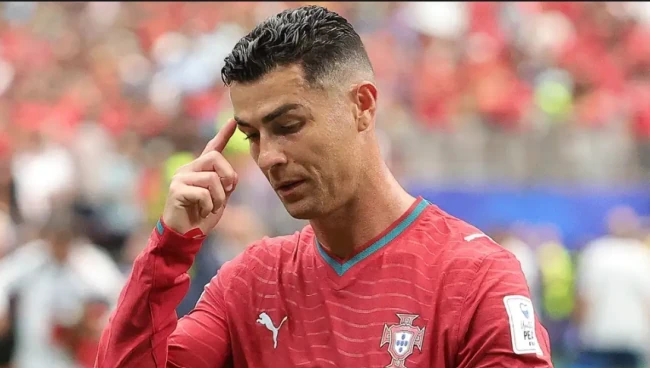 Ronaldo chơi thất vọng trước Congo.