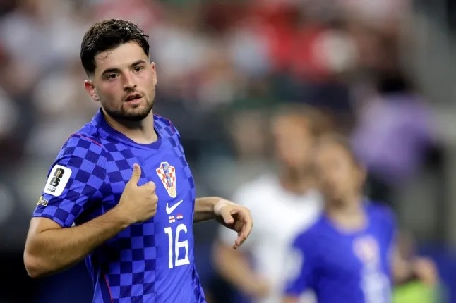 Martin Baturina thu hút sự chú ý của MU sau màn chào sân ấn tượng ở World Cup 2026.
