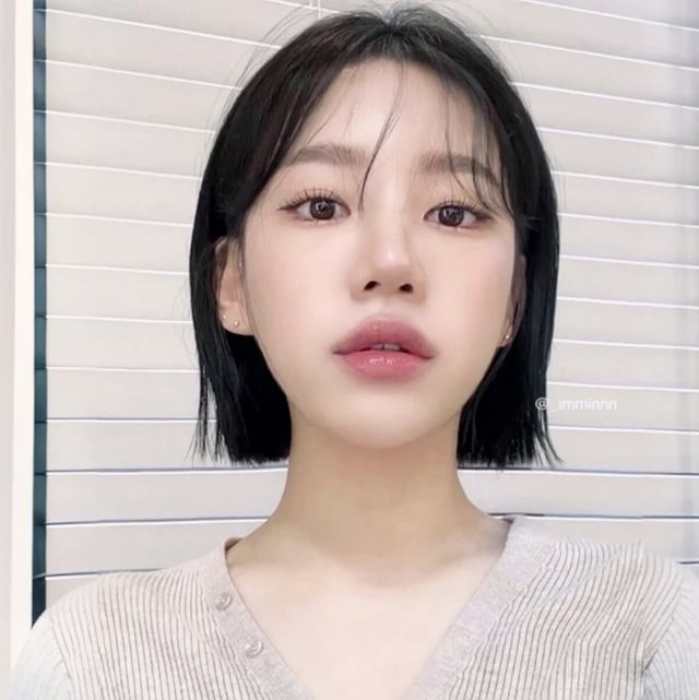 Đây là lựa chọn phù hợp với những người yêu thích phong cách nhẹ nhàng và không muốn dành quá nhiều thời gian tạo kiểu.