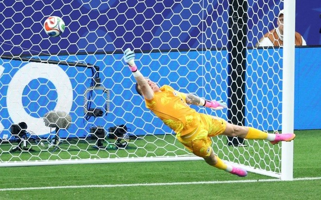 Các thủ môn gặp nhiều khó khăn với quả bóng năm nay.
