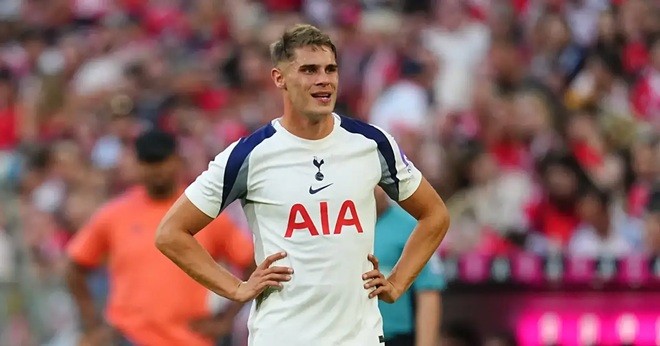 Spurs không hề định bán Micky van de Ven.