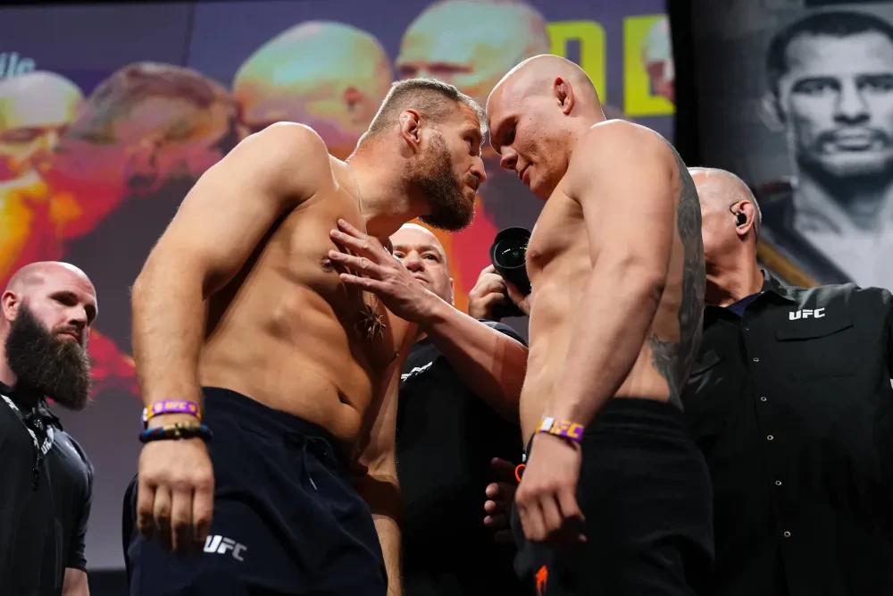 Jan Blachowicz và Bogdan Guskov đối đầu