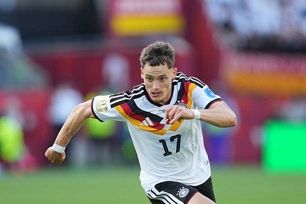 Florian Wirtz (7.1/10): Tiền vệ tấn công năng nổ nhất của Đức trong hiệp một với những pha xử lý bóng khéo léo. Dù vậy, hiệu quả cuối cùng trong các pha dứt điểm của Wirtz vẫn cần được cải thiện.
