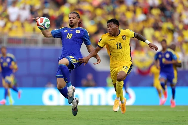 Ecuador để Curacao cầm hòa 0-0 dù được đánh giá cao hơn.