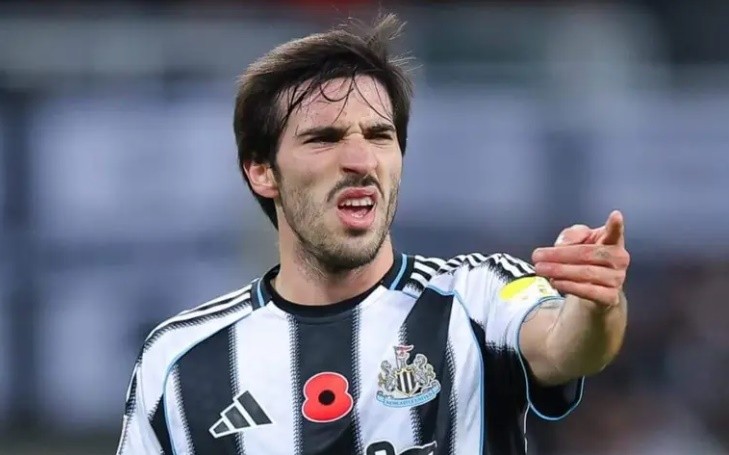 Newcastle làm khó Tottenham vụ Tonali.