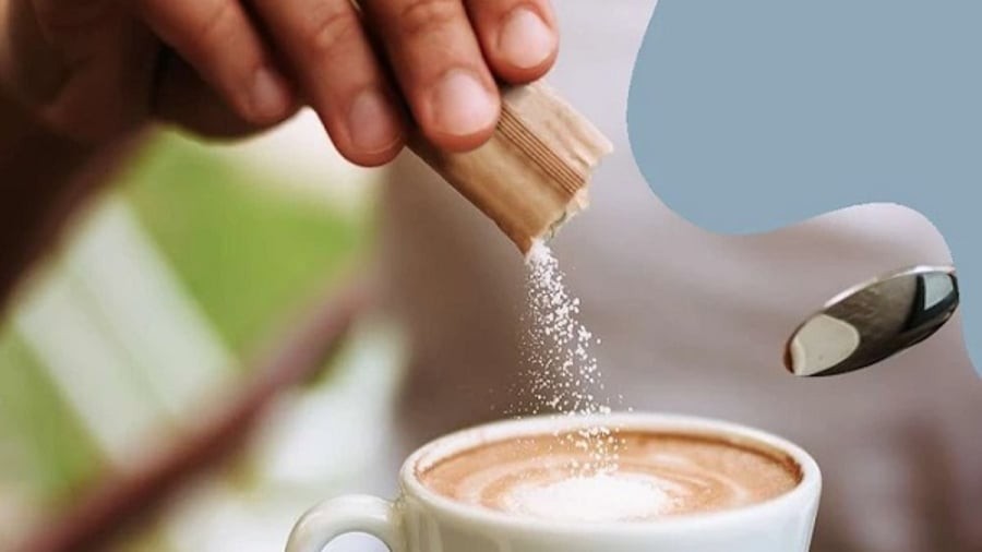 Tại sao nên thả chút muối vào ly cà phê 