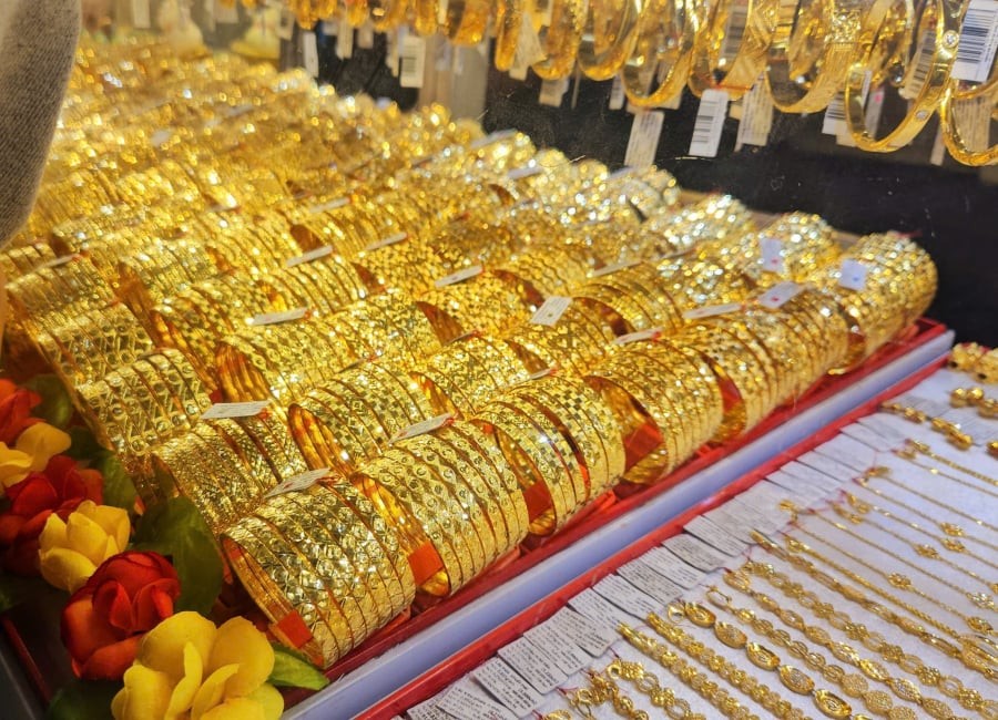 Trên thị trường quốc tế, giá vàng hiện giao dịch quanh mốc 4.156 USD/ounce.