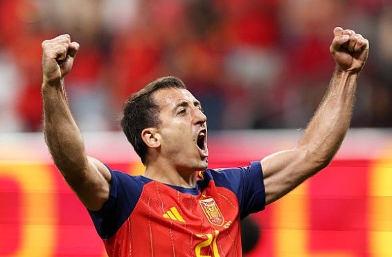 Mikel Oyarzabal (8.3 điểm): Cầu thủ xuất sắc nhất trận đấu. Oyarzabal đã đập tan mọi chỉ trích bằng màn trình diễn chói sáng: kiến tạo bàn mở tỷ số trước khi tự mình ghi hai bàn thắng cận thành đầy nhạy bén. Nếu may mắn hơn với cú sút dội xà ngang, anh đã có thể rời sân với một cú hat-trick ngay trong hiệp một.