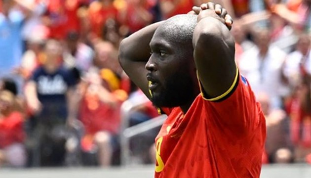 Tiền đạo cắm Romelu Lukaku (6.3 điểm): Gây thất vọng tràn trề khi hoàn toàn mất hút trước hàng thủ đối phương. Anh bị rút ra sân ngay sau thẻ đỏ của đồng đội để nhường chỗ cho một hậu vệ phòng ngự.