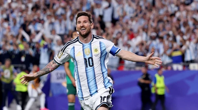 Messi phá kỷ lục ghi bàn World Cup.