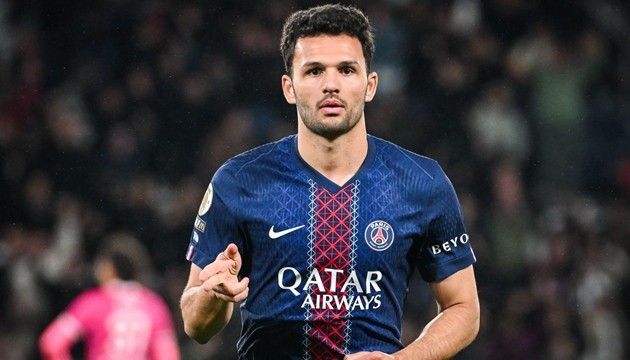 Milan tăm tia Ramos.