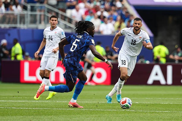 Manu Kone (6/10): Thay thế Aurelien Tchouameni ở tuyến giữa và thể hiện sức mạnh cùng khả năng phán đoán ấn tượng để liên tục bẻ gãy các đợt tấn công của Iraq.