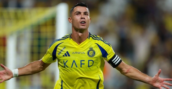 Phong độ trái ngược của Ronaldo ở câu lạc bộ và đội tuyển.