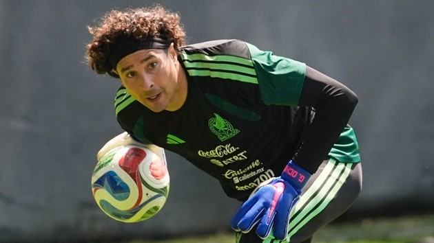 Ochoa là một trong những thủ thành bền bỉ nhất của lịch sử World Cup.