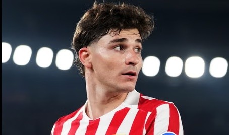 Alvarez đang là mục tiêu hàng đầu của Barca.