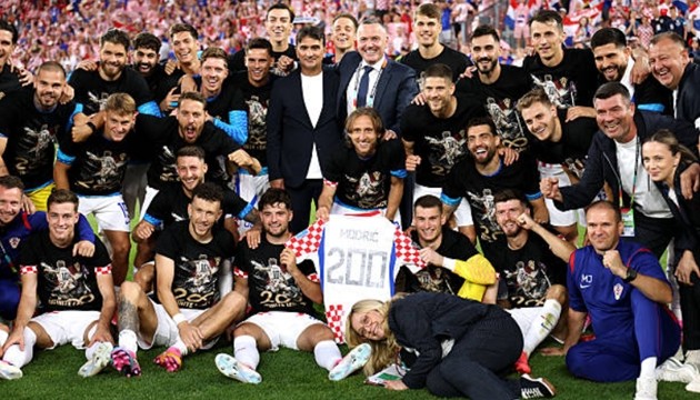 Trong 81 phút góp mặt, số 10 của Croatia chạm bóng 88 lần và tung ra 69 đường chuyền chính xác, đạt tỷ lệ 88%.