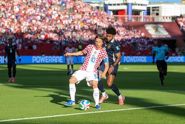 Màn trình diễn ấn tượng giúp Modric được chấm 7,6 điểm, góp công lớn đưa Croatia vươn lên vị trí thứ ba tại bảng L.