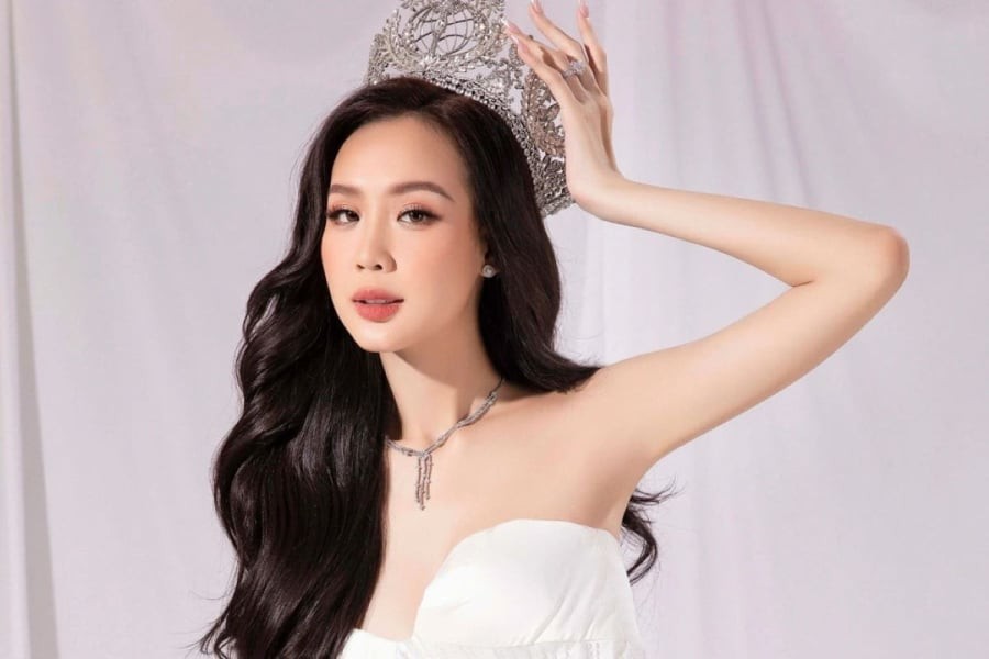 Hoa hậu Bảo Ngọc lên tiếng trước nghi vấn phông bạt thư mời nhập học quốc tế