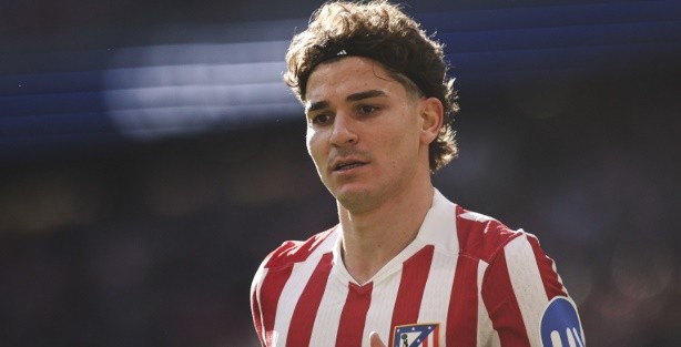 Alvarez đang là mục tiêu hàng đầu của Barca.